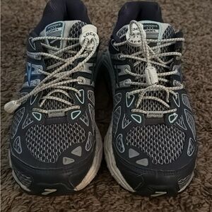 Brooks Women's Black and Gray Athletic Shoes